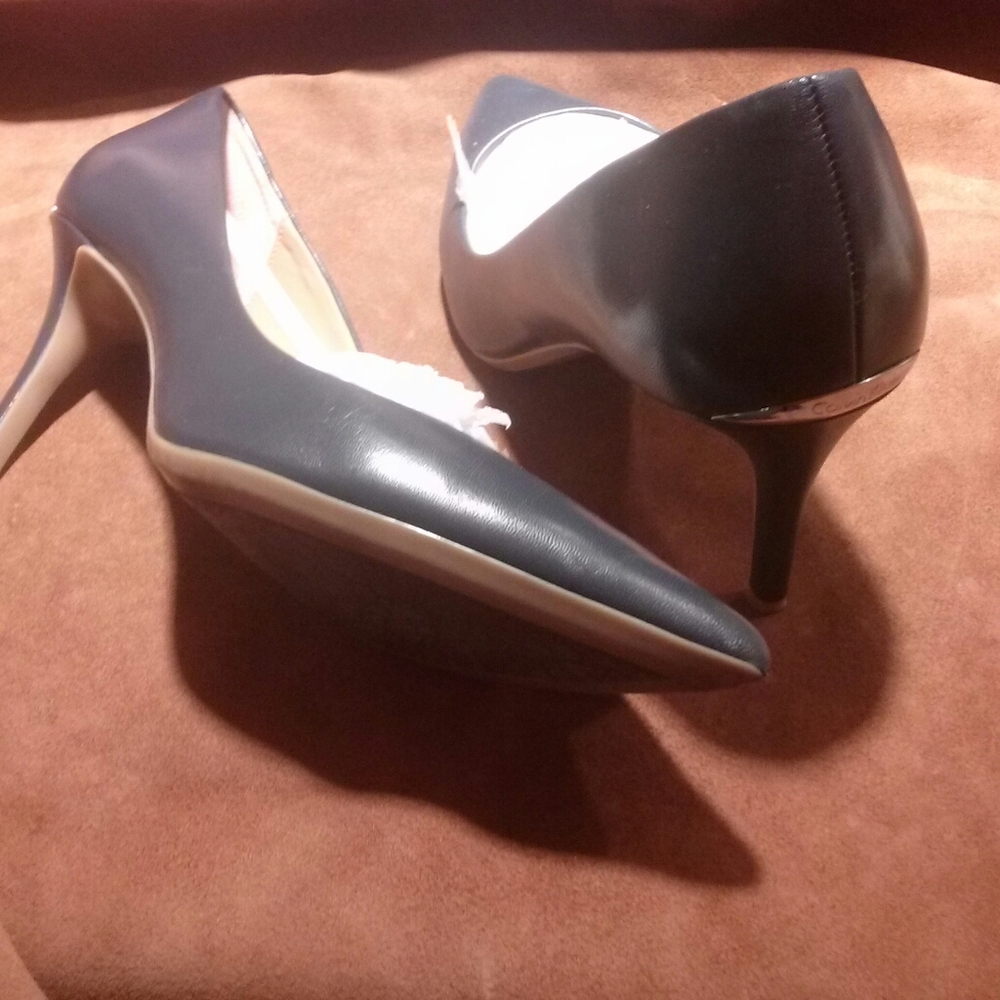 Women's shoes